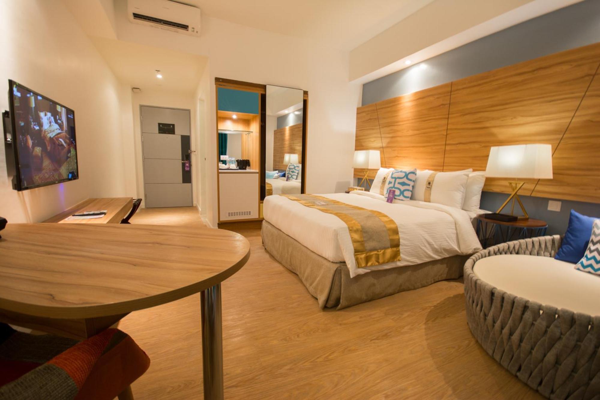 Ferra Hotel And Garden Suites Balabag  Zewnętrze zdjęcie