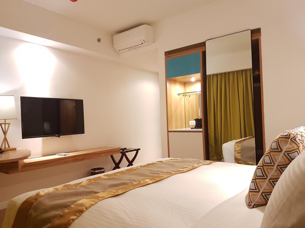 Ferra Hotel And Garden Suites Balabag  Zewnętrze zdjęcie
