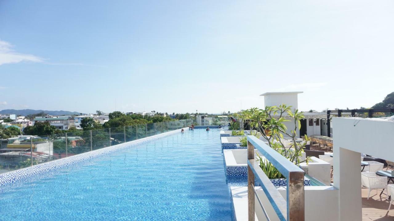 Ferra Hotel And Garden Suites Balabag  Zewnętrze zdjęcie
